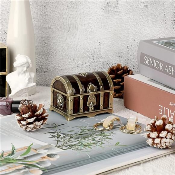 Vintage Metal Jewelry Box Treasure Trinket Chest Small Ring Earrings Gift Holder - Picture 7 of 8